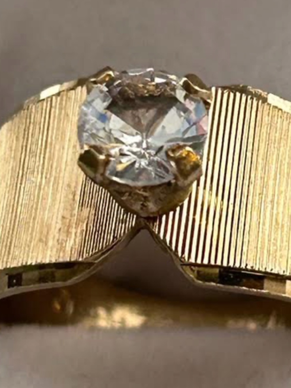 Share VINTAGE GOLD RING 14K THGE UNCAS SZ5